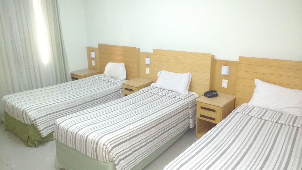 Hotel Atlantico Tower Ρίο ντε Τζανέιρο Εξωτερικό φωτογραφία Three beds in a hotel room